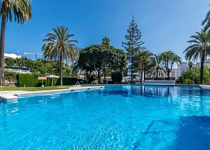 Garden 48 Walking Distance Puerto Banus Apartman