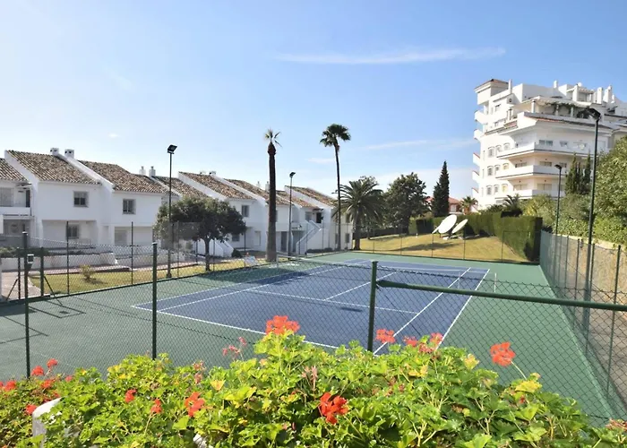 Garden 48 Walking Distance Puerto Banus Apartment